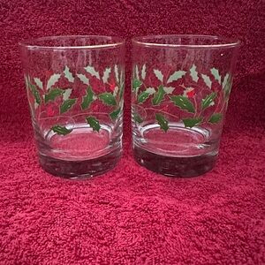 Festive Holly Glass Tumblers - Set of 2